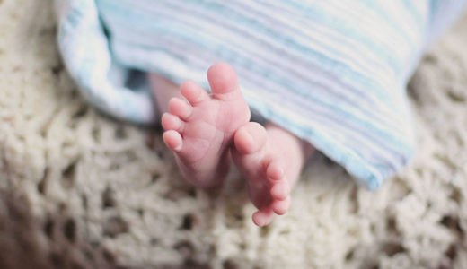 小さなうちに早めにとりたい、新生児期の赤ちゃんの手形、足形
